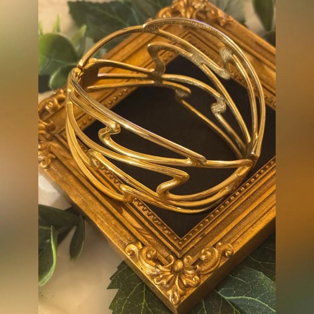 Vintage Modern Gold Tone Cuff Bracelet - Picture 10 of 16